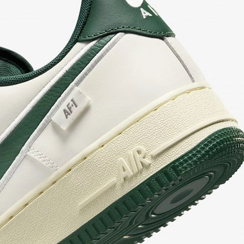 Кроссовки Nike Air Force 1 '07 Sail/Coconut Milk/Flat Pewter/Fir Green